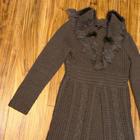 Cupio women’s small 4 6 sweater cardigan Gray brown Knit faux fur ruffle knee - Picture 3 of 9